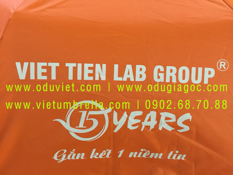 xưởng sản xuất ô dù cầm tay in logo quảng cáo